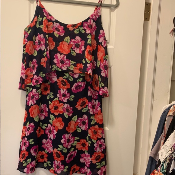 Forever 21 Dresses & Skirts - Floral Dress